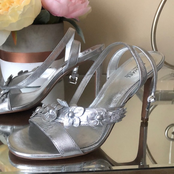 MICHAEL KORS genuine leather silver sandals heels - Picture 4 of 12